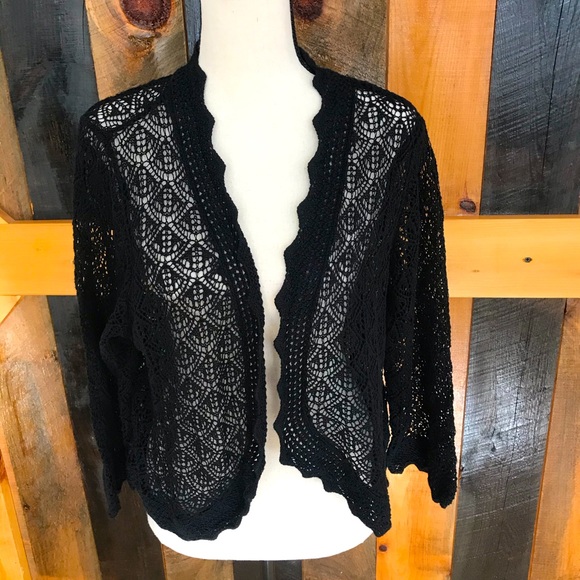 Dress Barn Sweaters - Dress Barn open front crochet shrug, size 1X